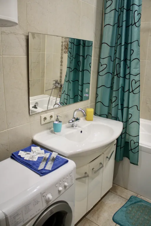 Бирюза - в самом центре города