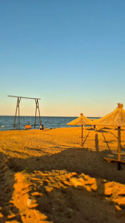 Комната на берегу моря