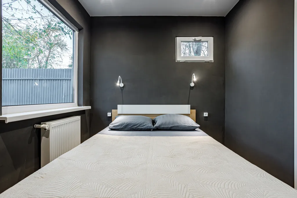 Дом на берегу реки