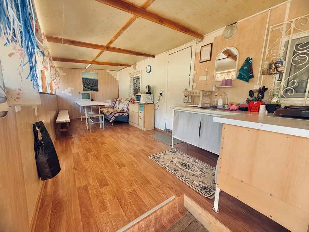 Коттедж Домик в 1 минуте от моря — аренда посуточно в Голубицкая