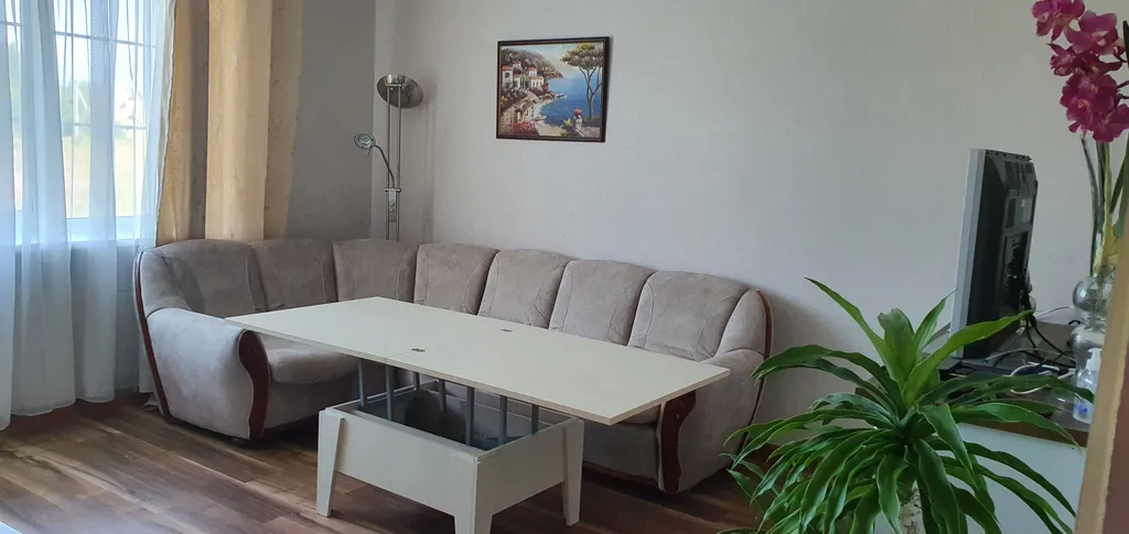 Апартамент в загородном доме филино с сауной, садом и барбекю