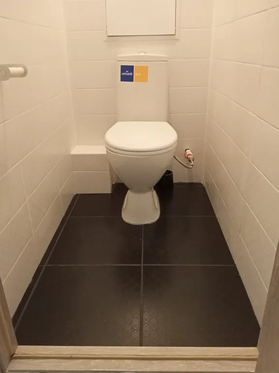 Двухкомнатные апартаменты рядом с озером