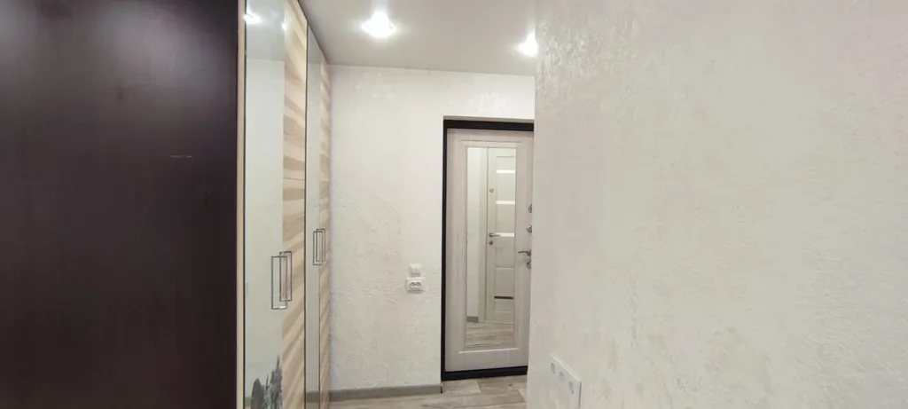 Уютная студия с видом на пруд