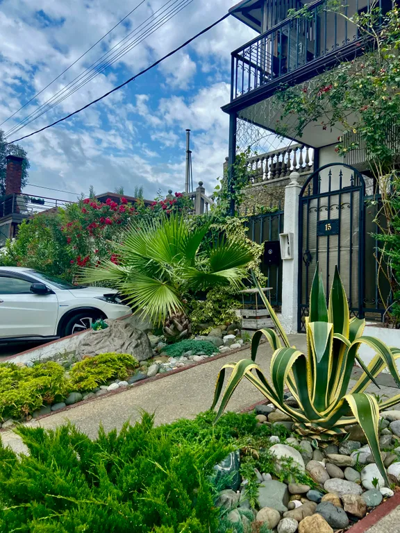 Коттедж Домик у бассейна — Сириус