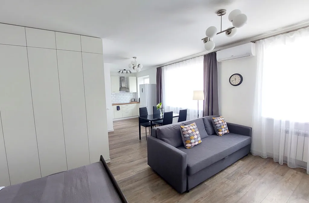 Уютная современная студия в центре с дистанционным заселением