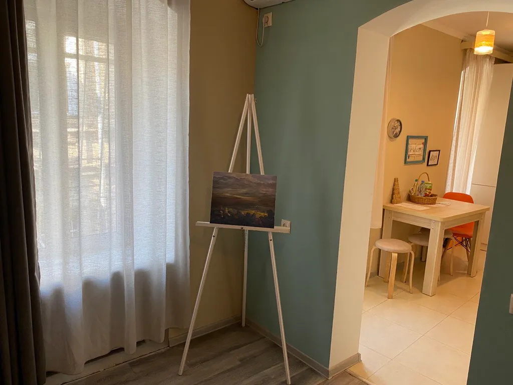 Квартира с отдельной спальней в центре Тбилиси