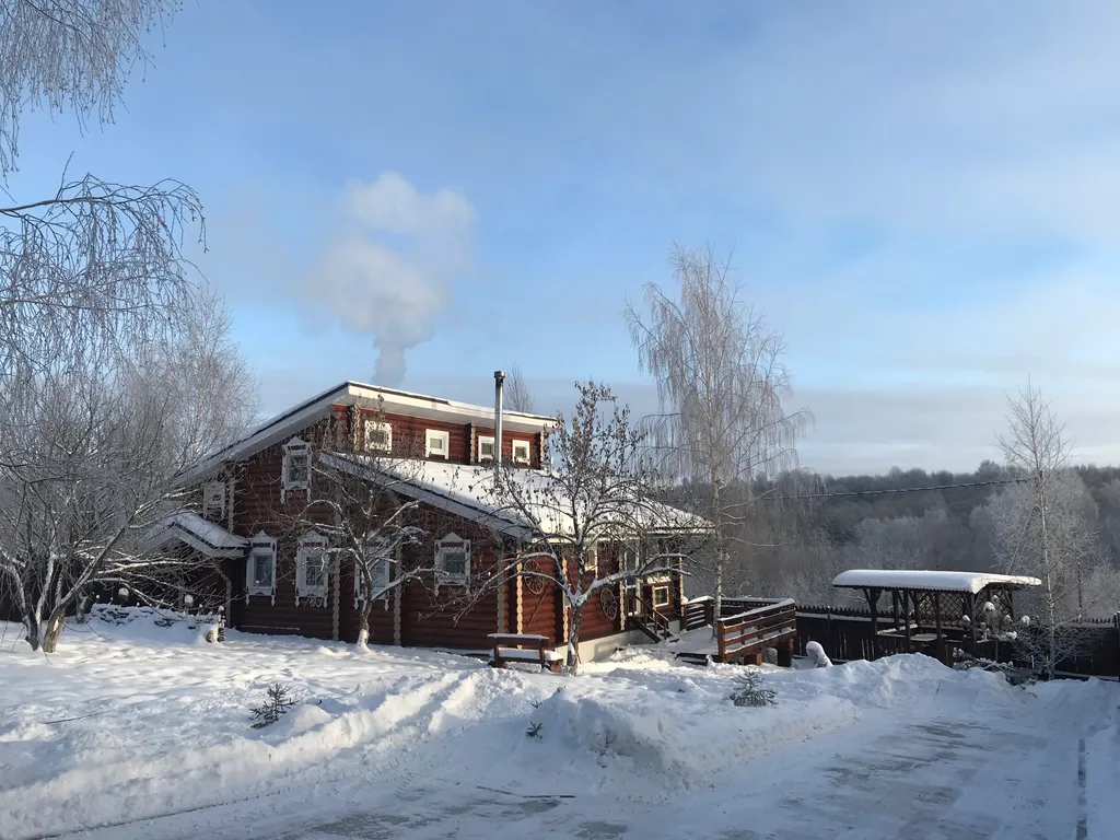 Дом из бревна Терем с сауной в черте города