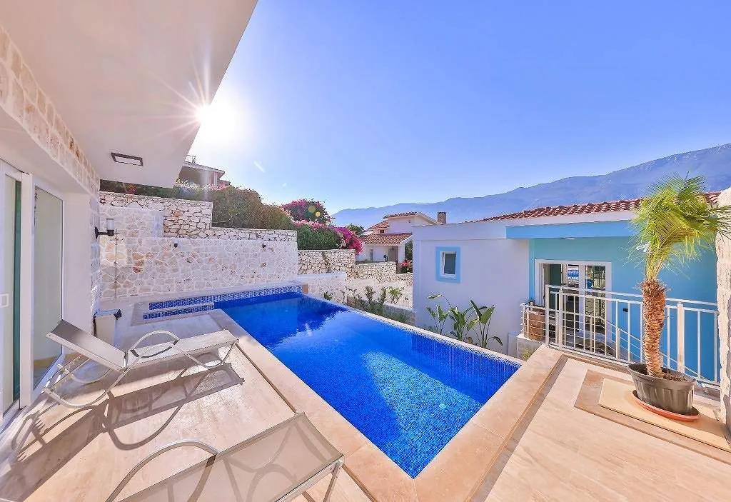 Коттедж Вилла 1320 с видом на море и бассейном — Калкан