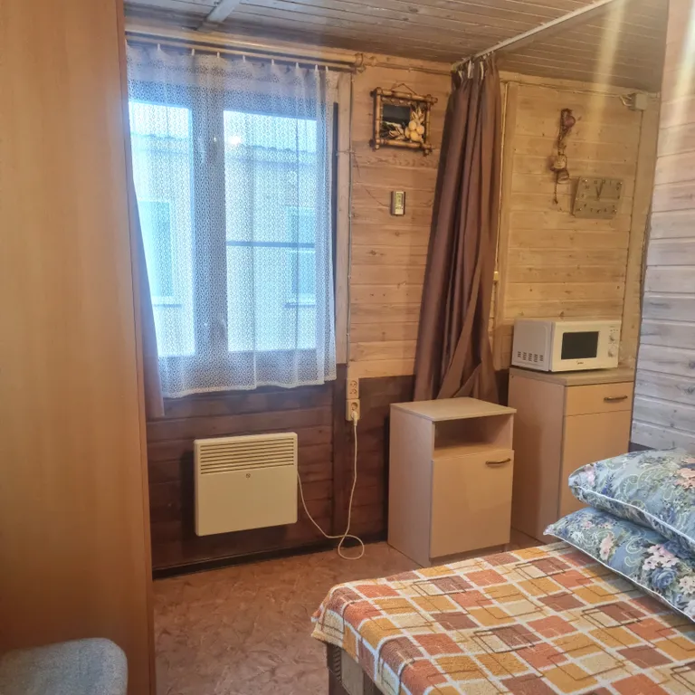 Коттедж Уютный небольшой дом — Песочный