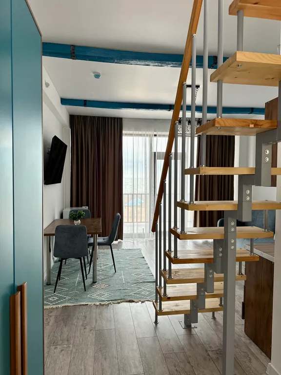 Квартира Двухуровневый полулюкс с зоной отдыха на крыше и видом на море — аренда посуточно в Каспийск