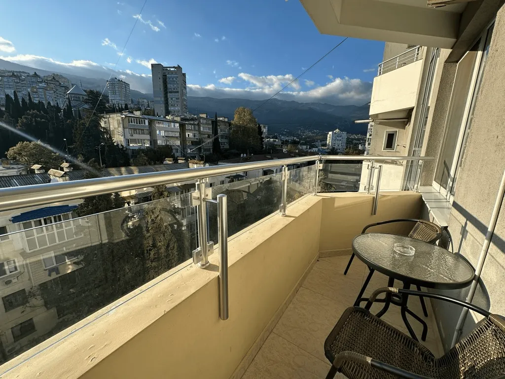 Студия в центре Ялты у моря