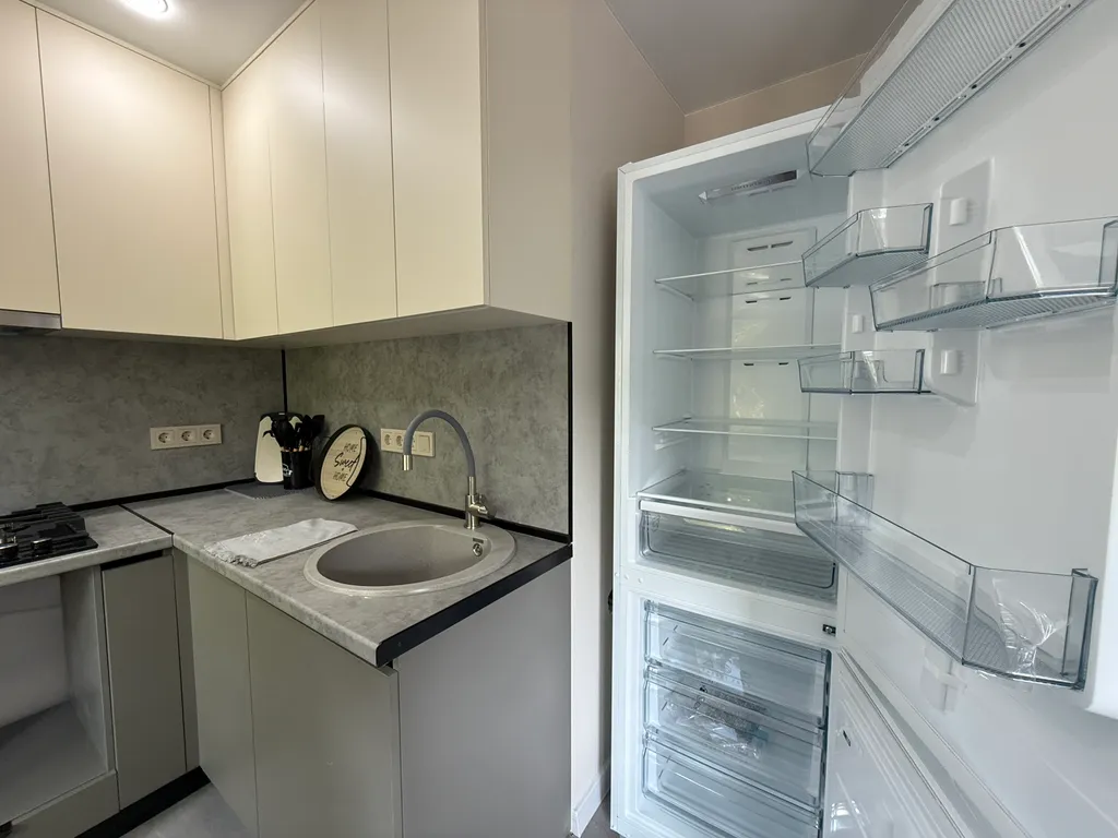 Новая евротрешка толтый мыс 5-7 мин до моря