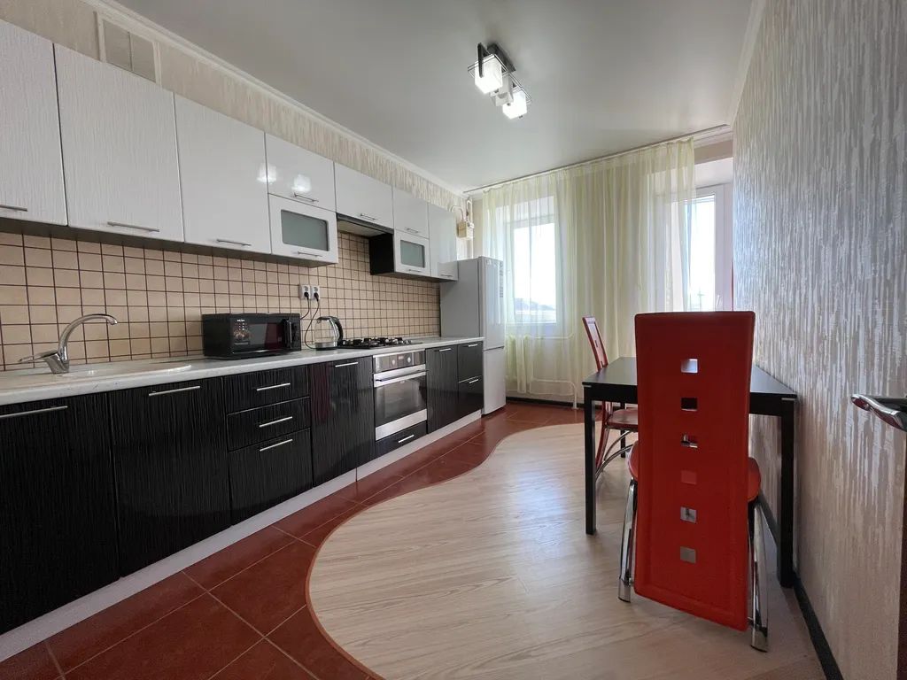 Апартаменты в центре, 1 минуте до ЦУМ и набережной