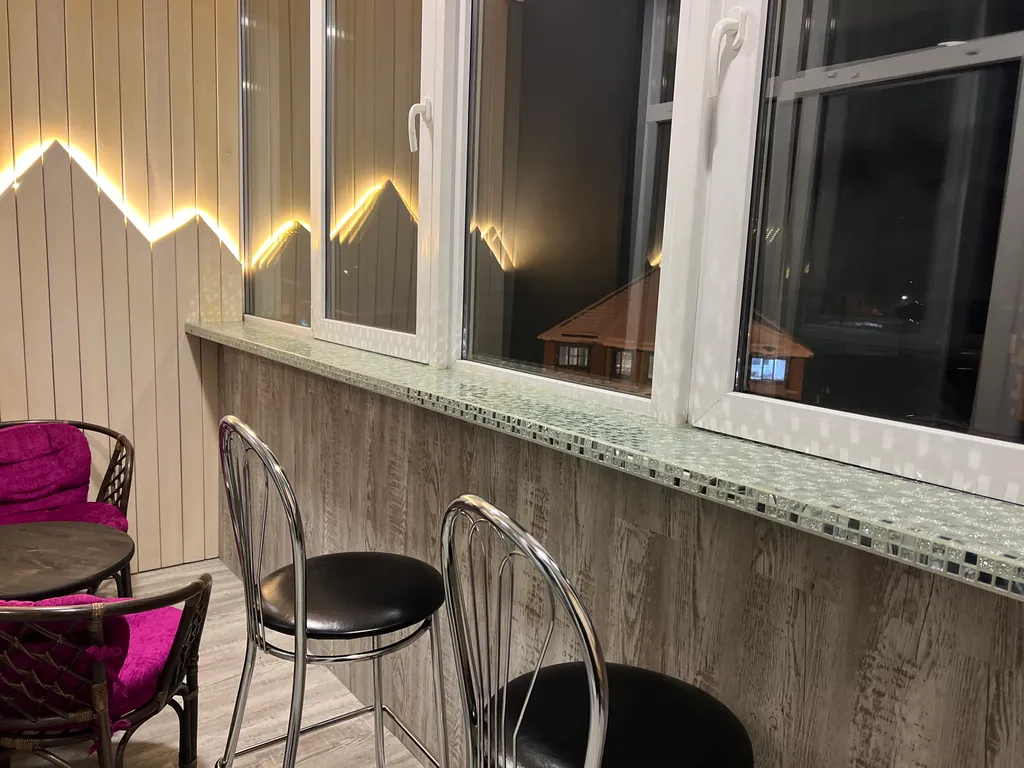 Новая квартира в центре города с видом на горы