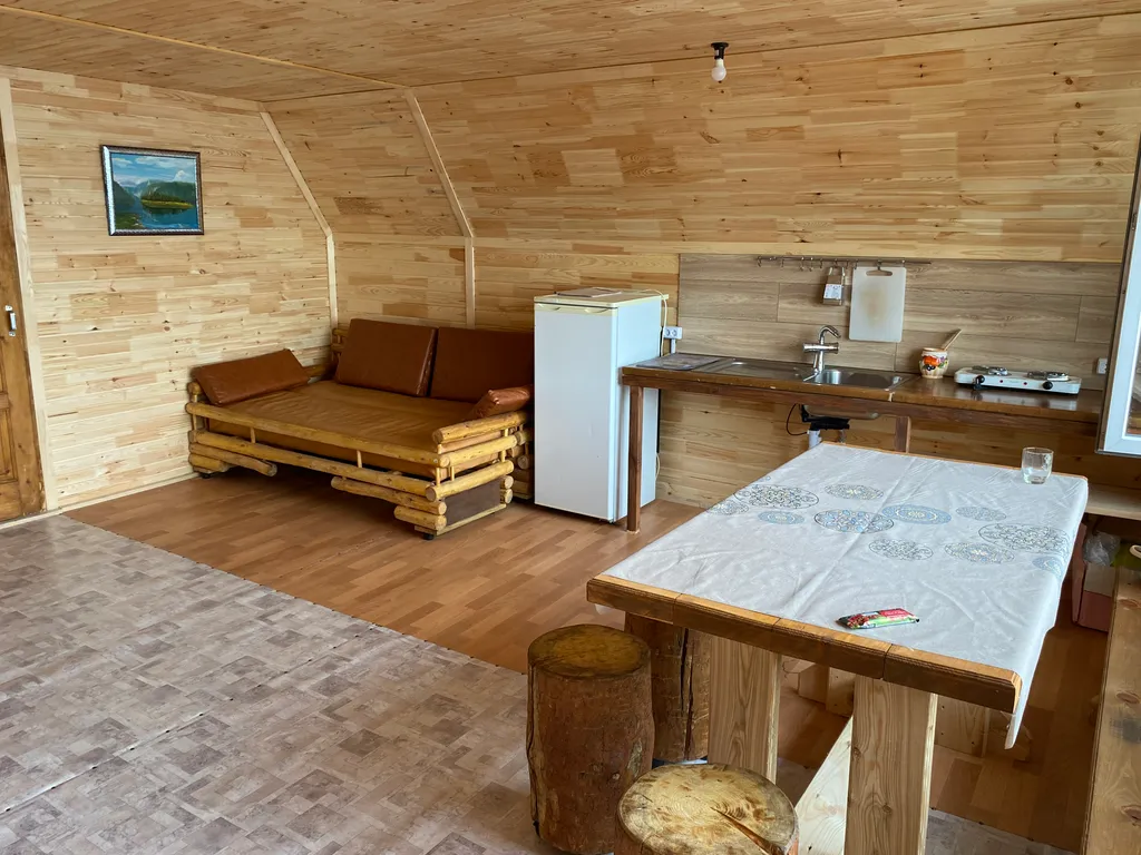 Дом в Тирляне на берегу озера