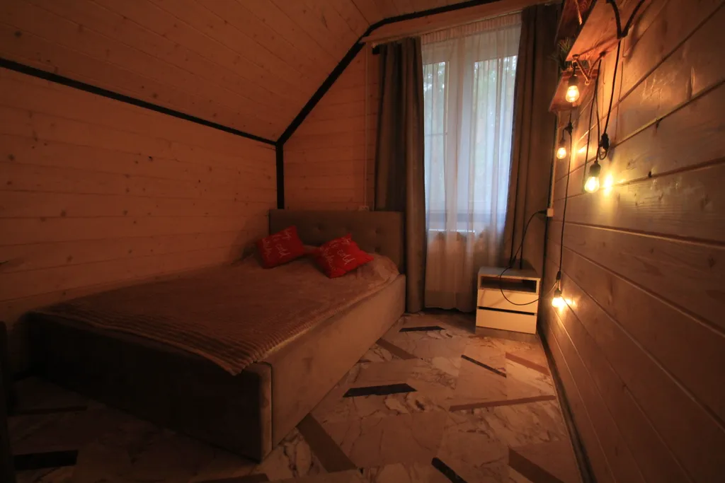 Новый уютный дом-баня с банным чаном у соснового леса