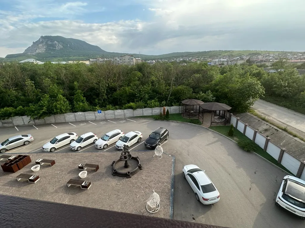 Апартамент в элитном жилом комплексе с видом на горы