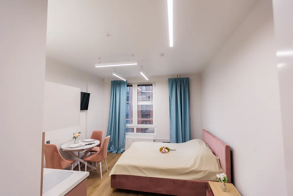 Нежный зефирный апартамент в KM Tower Plaza