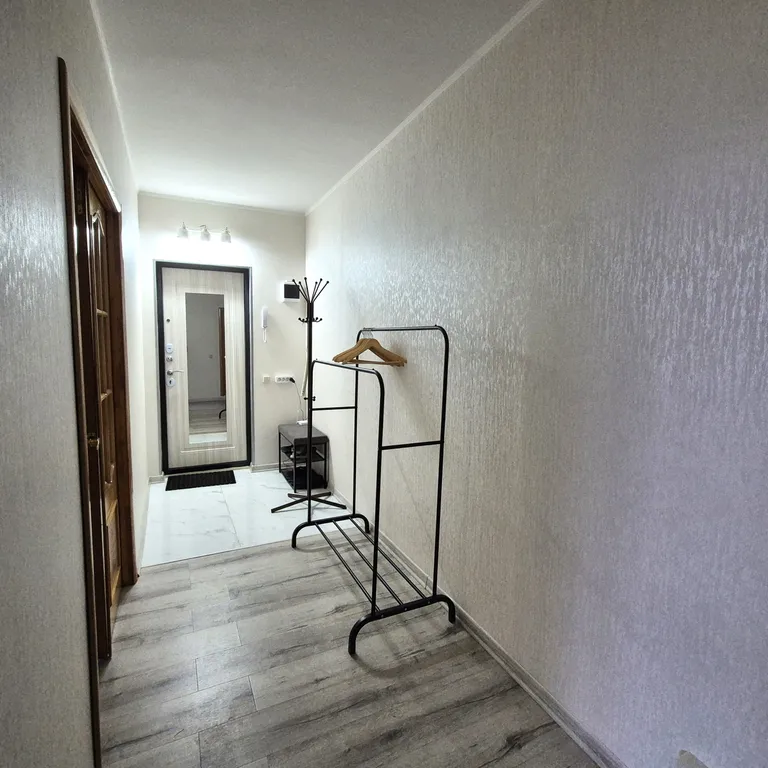 2 комн квартира в центре с 4 раздельными местами