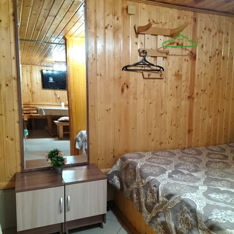 Дом коттедж в черте города