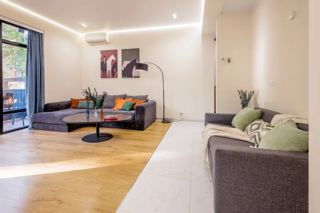 Квартира MyHomeYourHome в клубном доме с бассейном