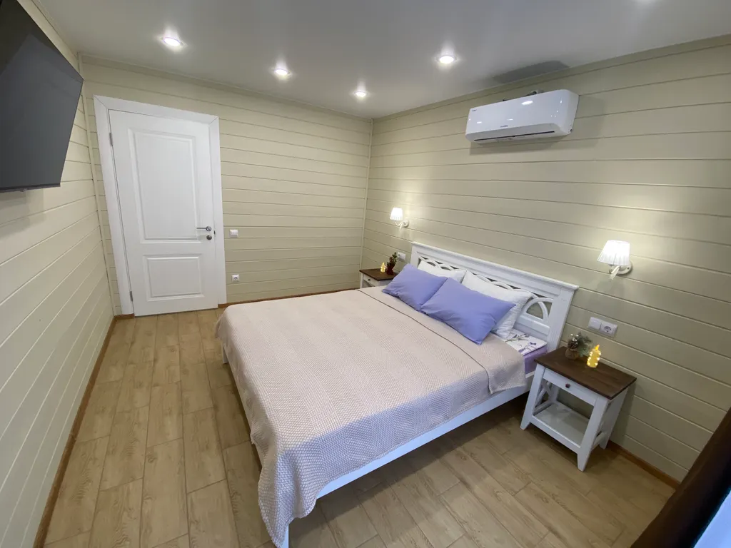 Уютный дом в черте города