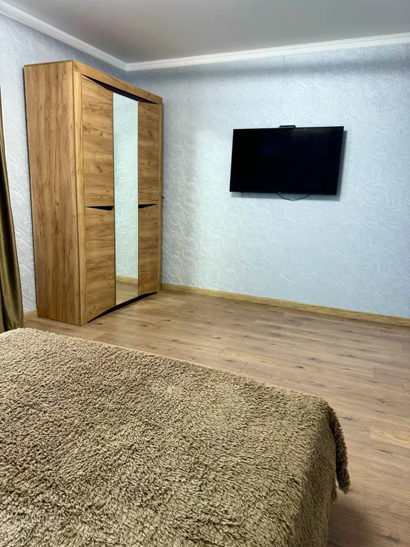 Аэропорт в 7 мин езды, Жд - вокзал - 11 мин