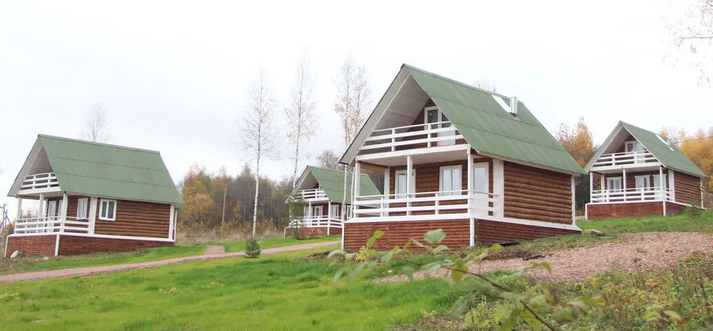 Коттедж Коттедж на берегу озера,рыбалка и отдых всей семьей! — Родионово