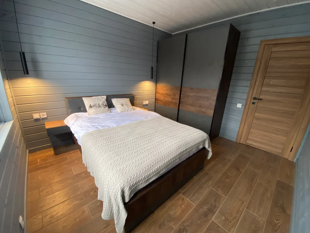 Дом с баней и Сибирским чаном у леса и озера