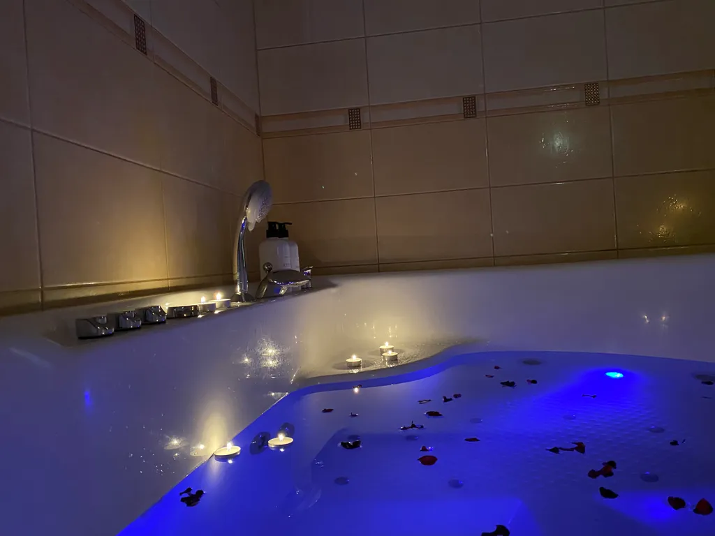 Шикарная 3-комнатная квартира с дизайнерским ремонтом в центре