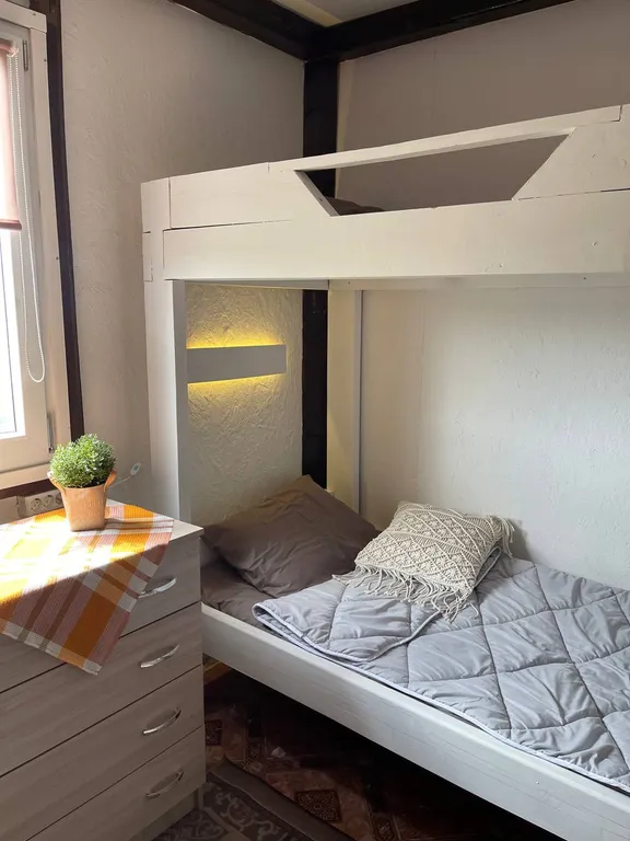 Летний четырехместный домик с верандой