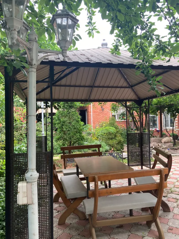 Уютная комната с балконом