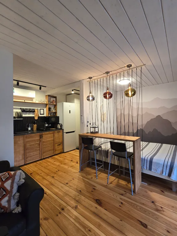 Домик в сосновом лесу