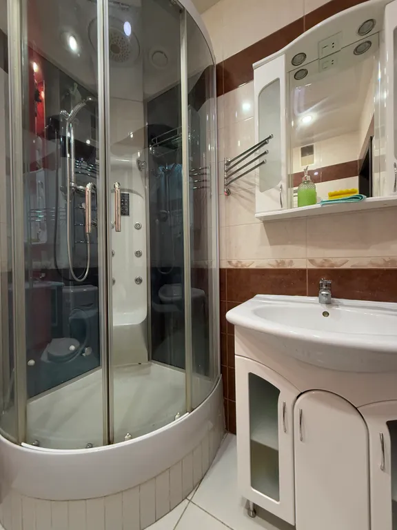 Тут хорошо на Сурикова