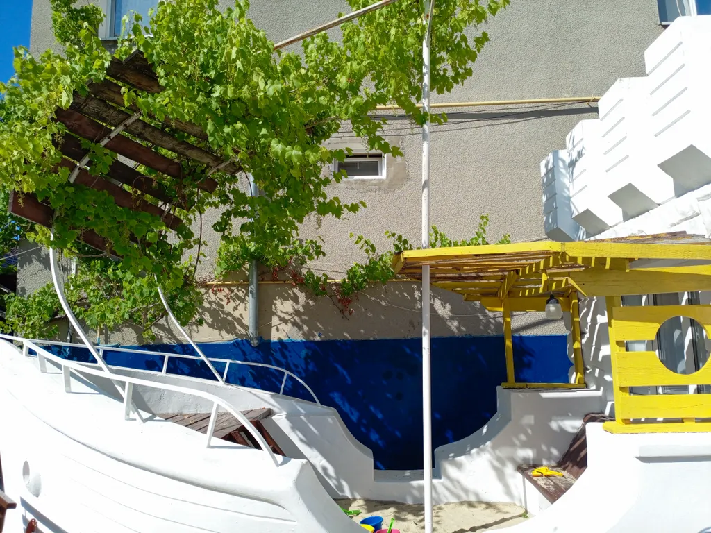 Двухкомнатный номер с отдельным входом и верандой 3 и 4