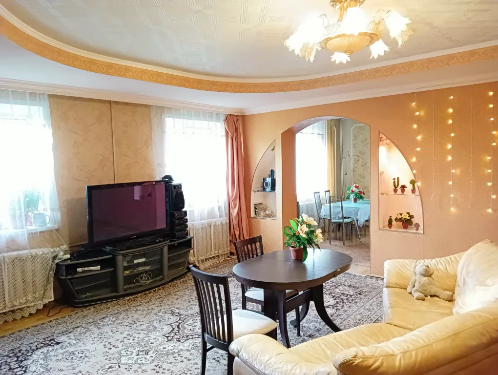 6-к коттедж на 15 гостей — аренда посуточно в Радужный