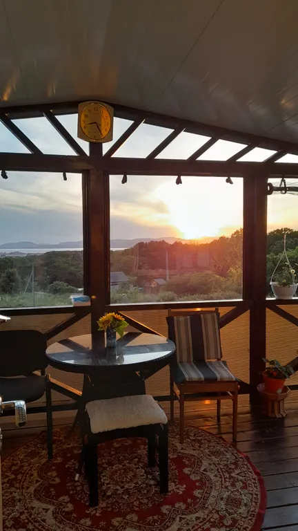 Комфортный дом с видом на море, уличный бассейн, восхитительные закаты