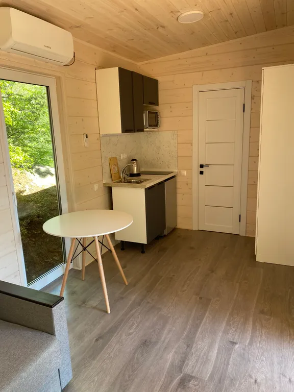 Домик в тихом месте у моря