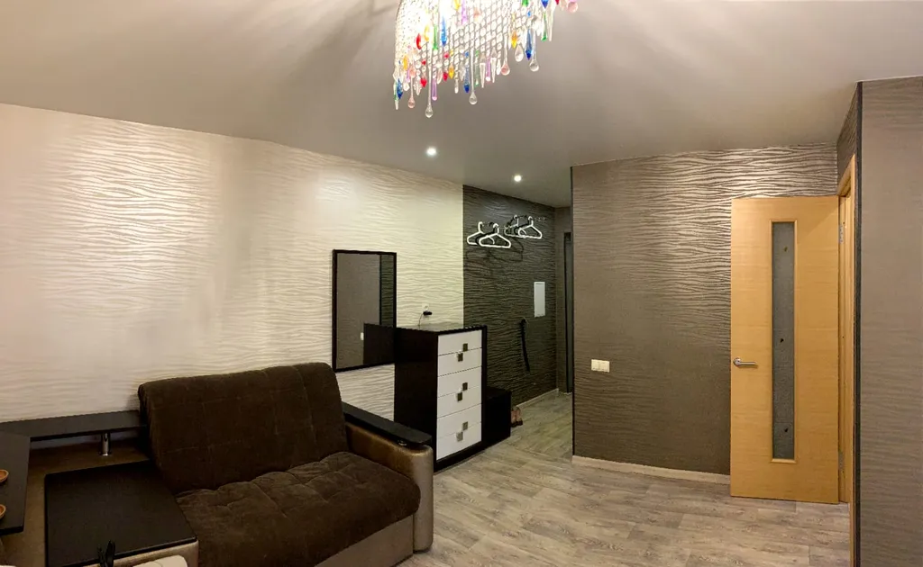 Двушка в 10 минутах от жд вокзала и 20 от Кремля