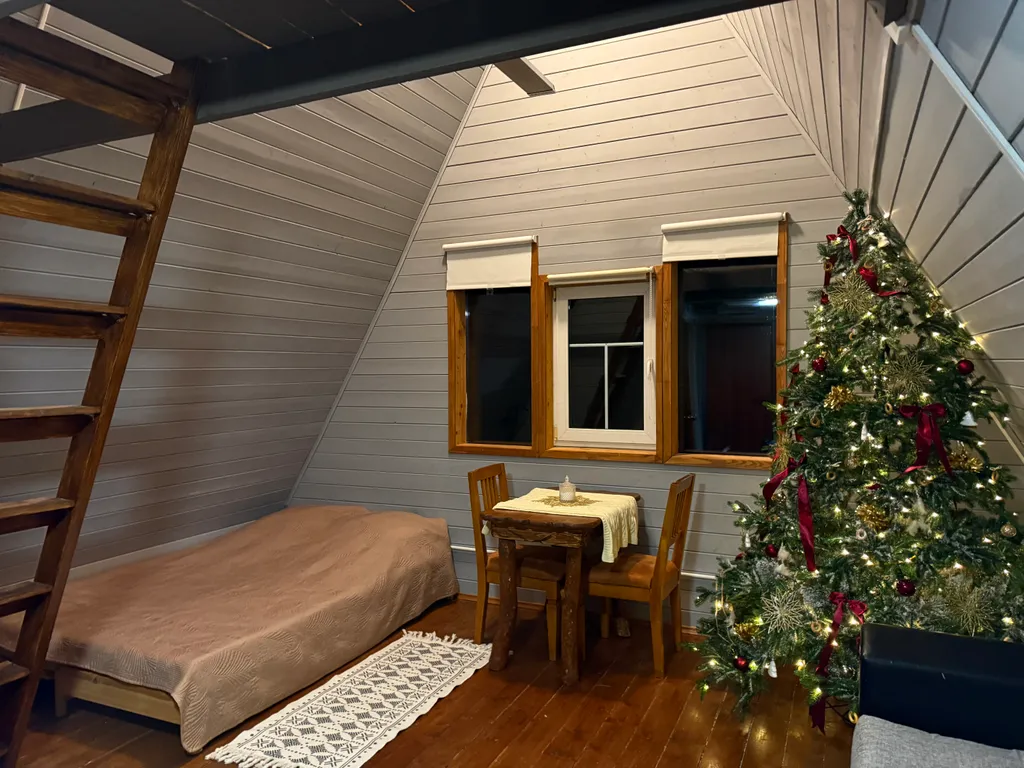 Избушка в лесу, отдельный дом