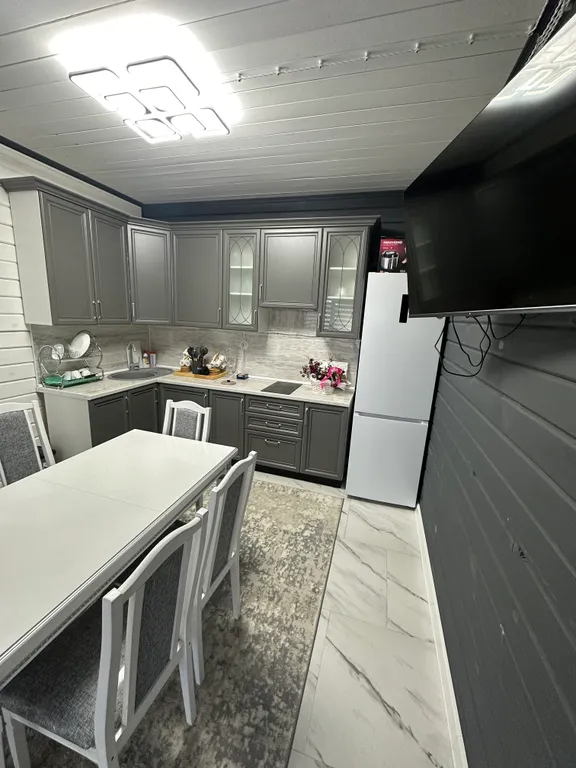 Уютный брусовый дом на берегу