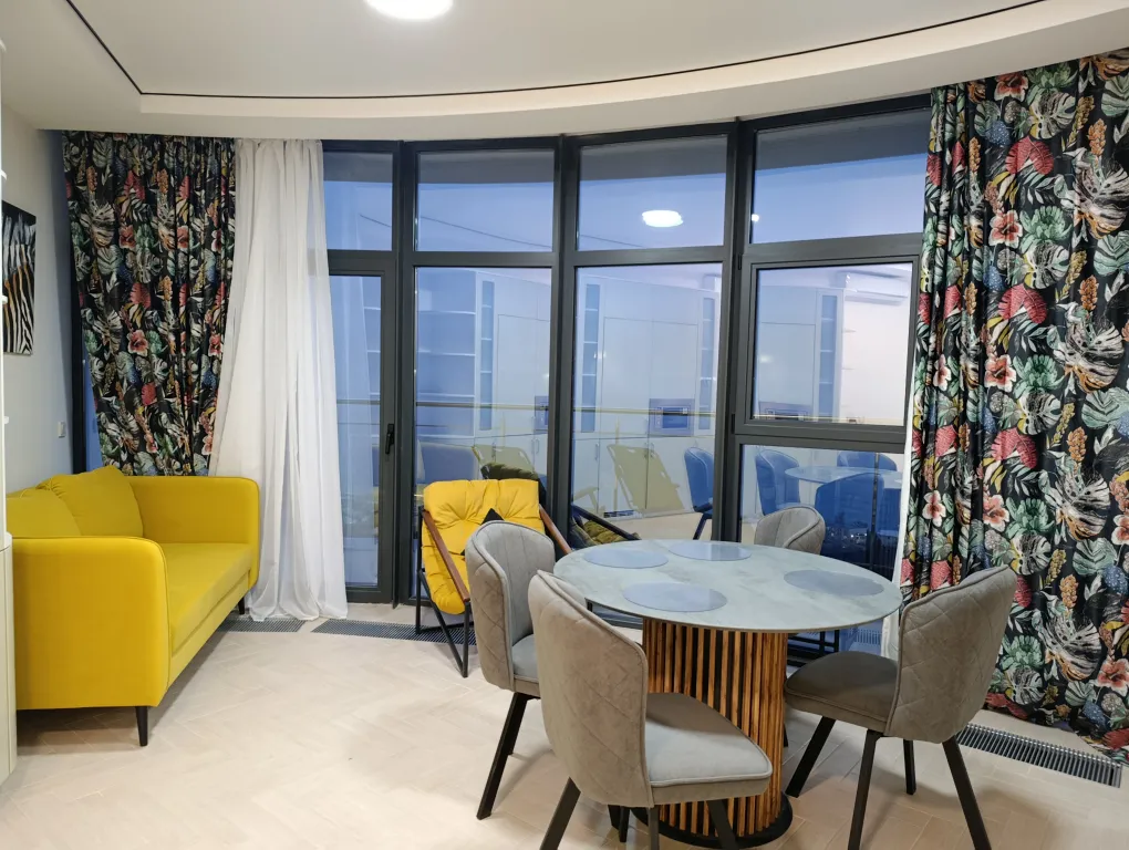 Квартира Апартаменты со спальней, лучший вид на море с 16 этажа — аренда посуточно в Алушта