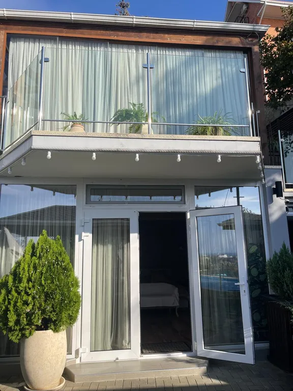 Дом с  бассейном, финской сауной, джакузи и шикарным видом на море