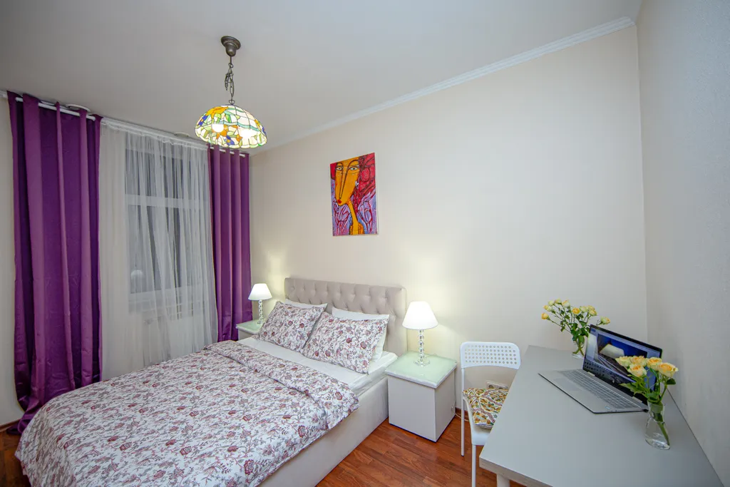4BR Apartment next to St Isaak Cathedral