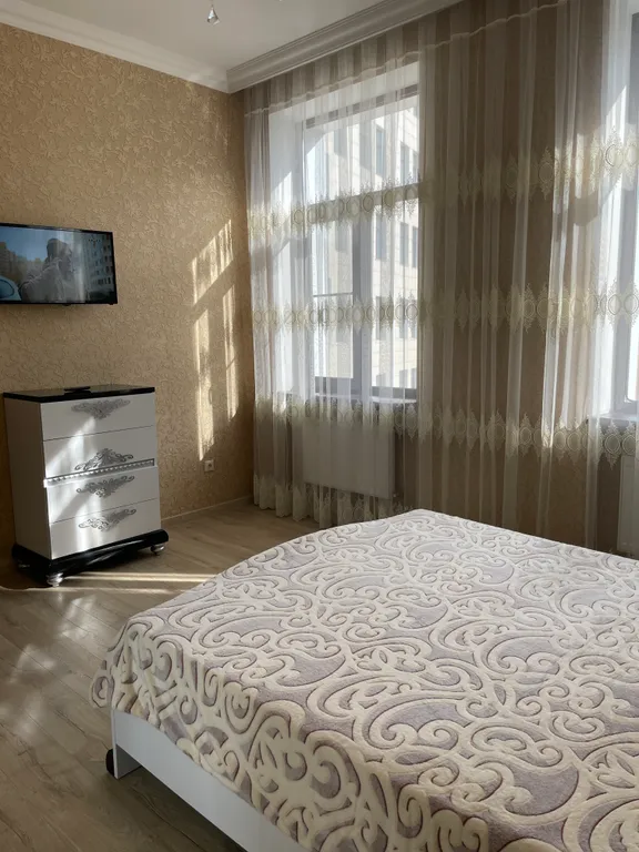 Апартаменты с двумя спальнями в элитном доме в центре рядом с парком