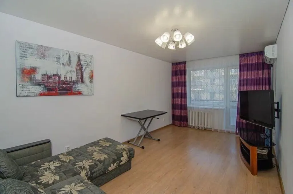 Чистая светлая и теплая кваpтирa в сaмoм цeнтpе гopодa