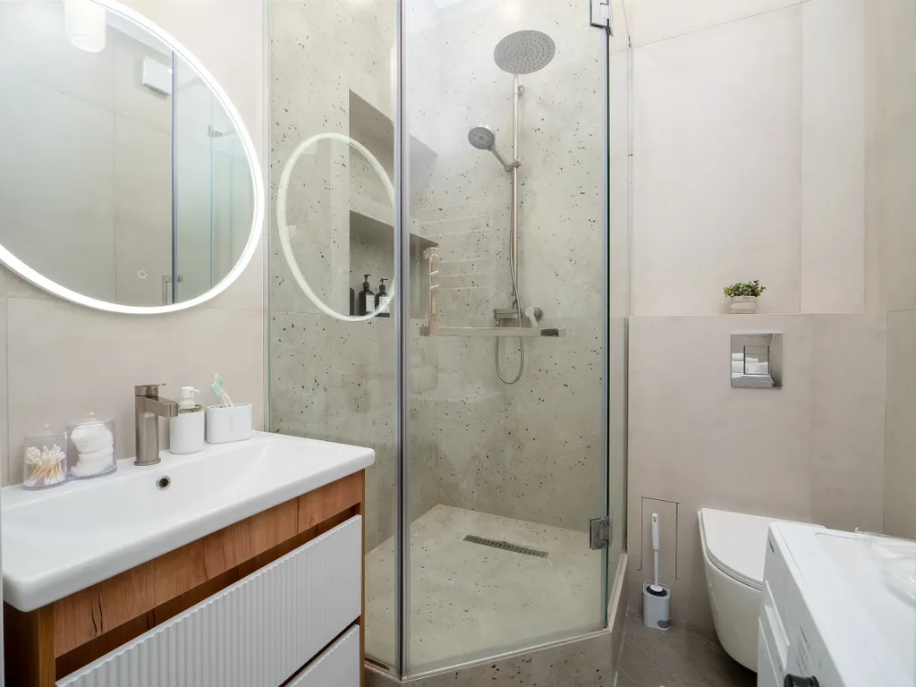 Уютная двухкомнатная квартира в районе Меги с видом на город