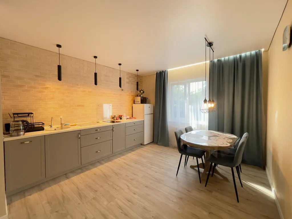 Дом с бассейном