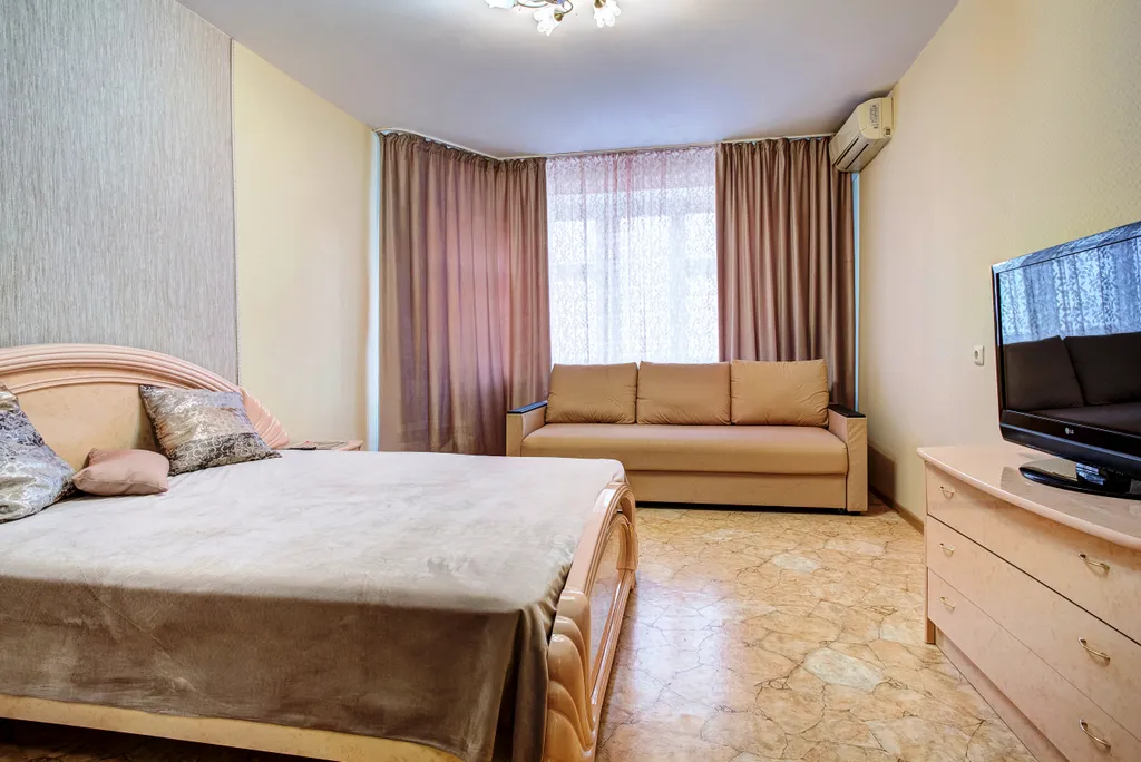 Чистая уютная квартира в районе ТРЦ Кристалл — аренда посуточно в Тюмень