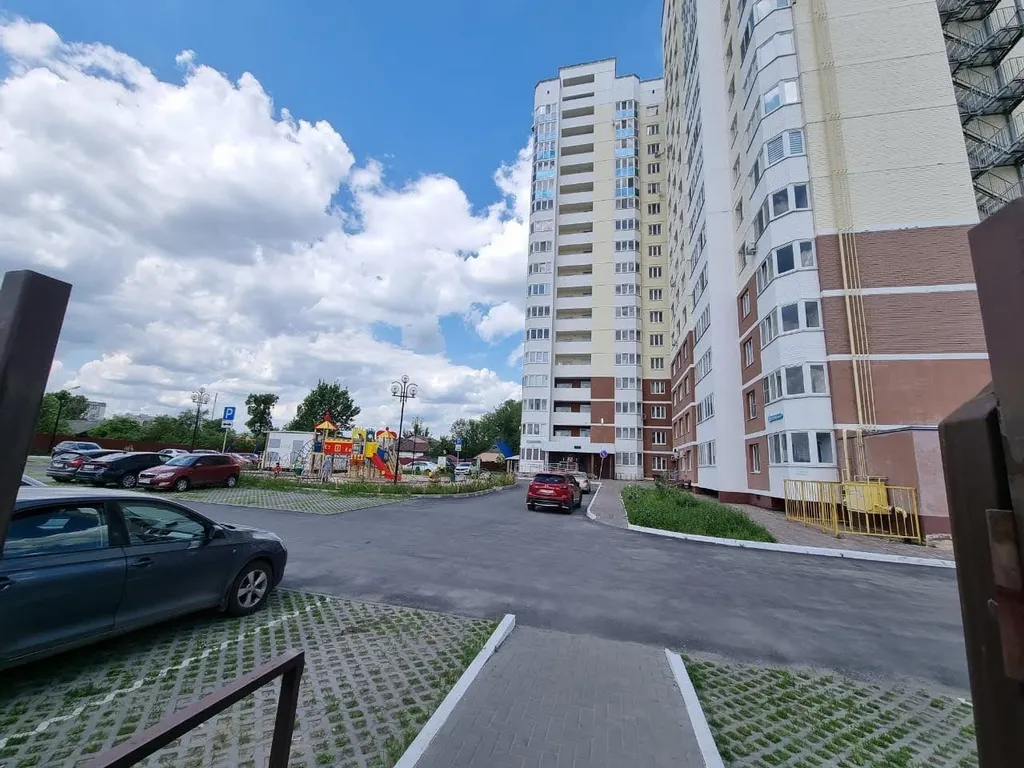 Апартаменты Аврора ул. Розы Люксембург 33, в новом доме с парковкой